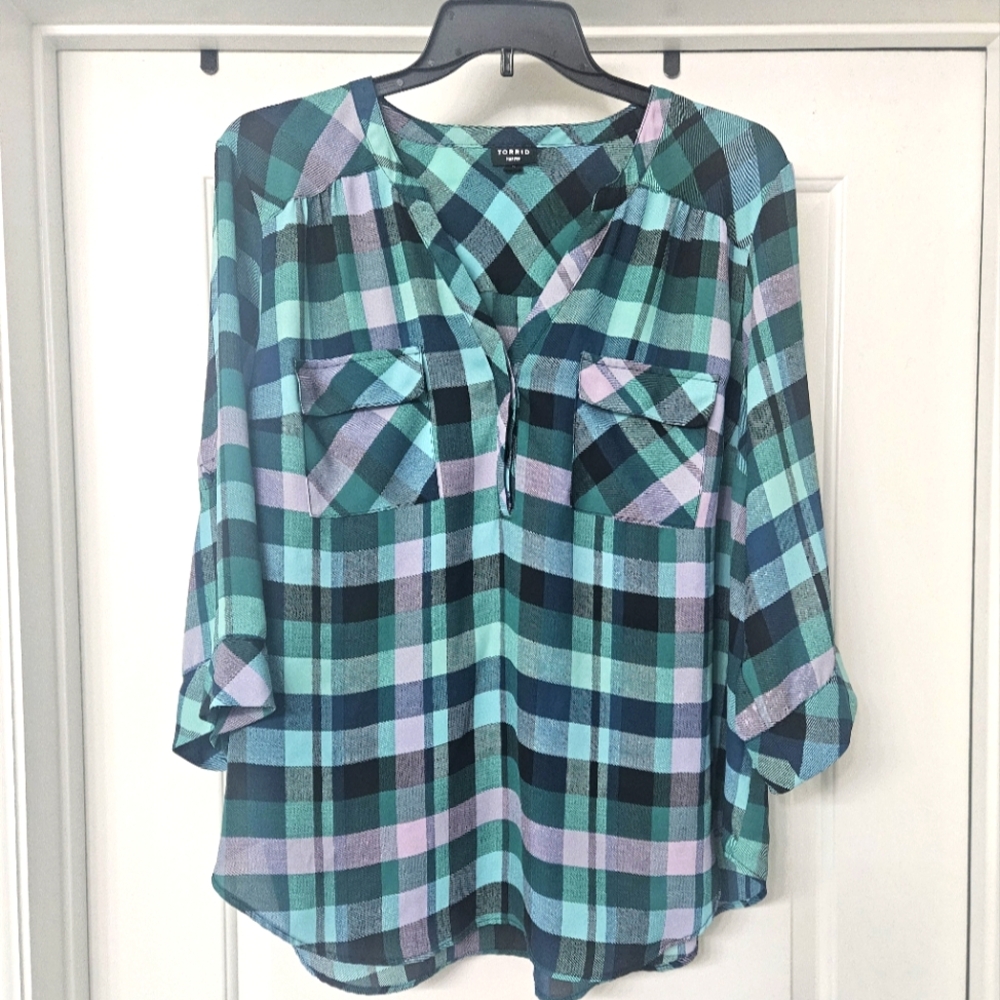 Torrid Green Plaid Harper Blouse Size 3